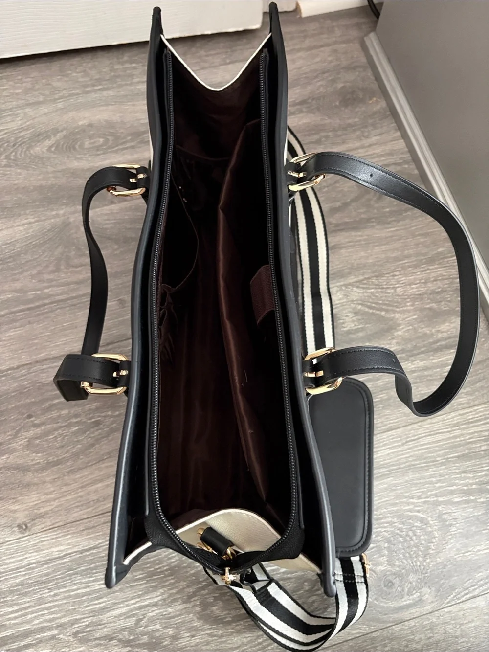 Lovenook Two-Tone Cream and Black Laptop Tote